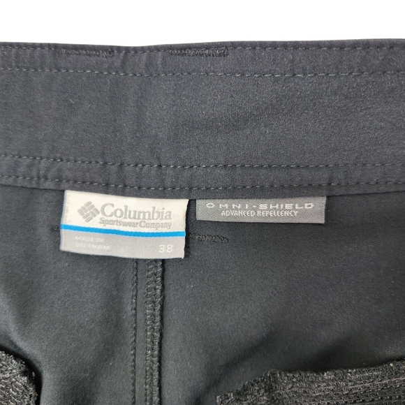 Columbia Men's Black Flat Front Shorts 38 - Picture 8 of 12